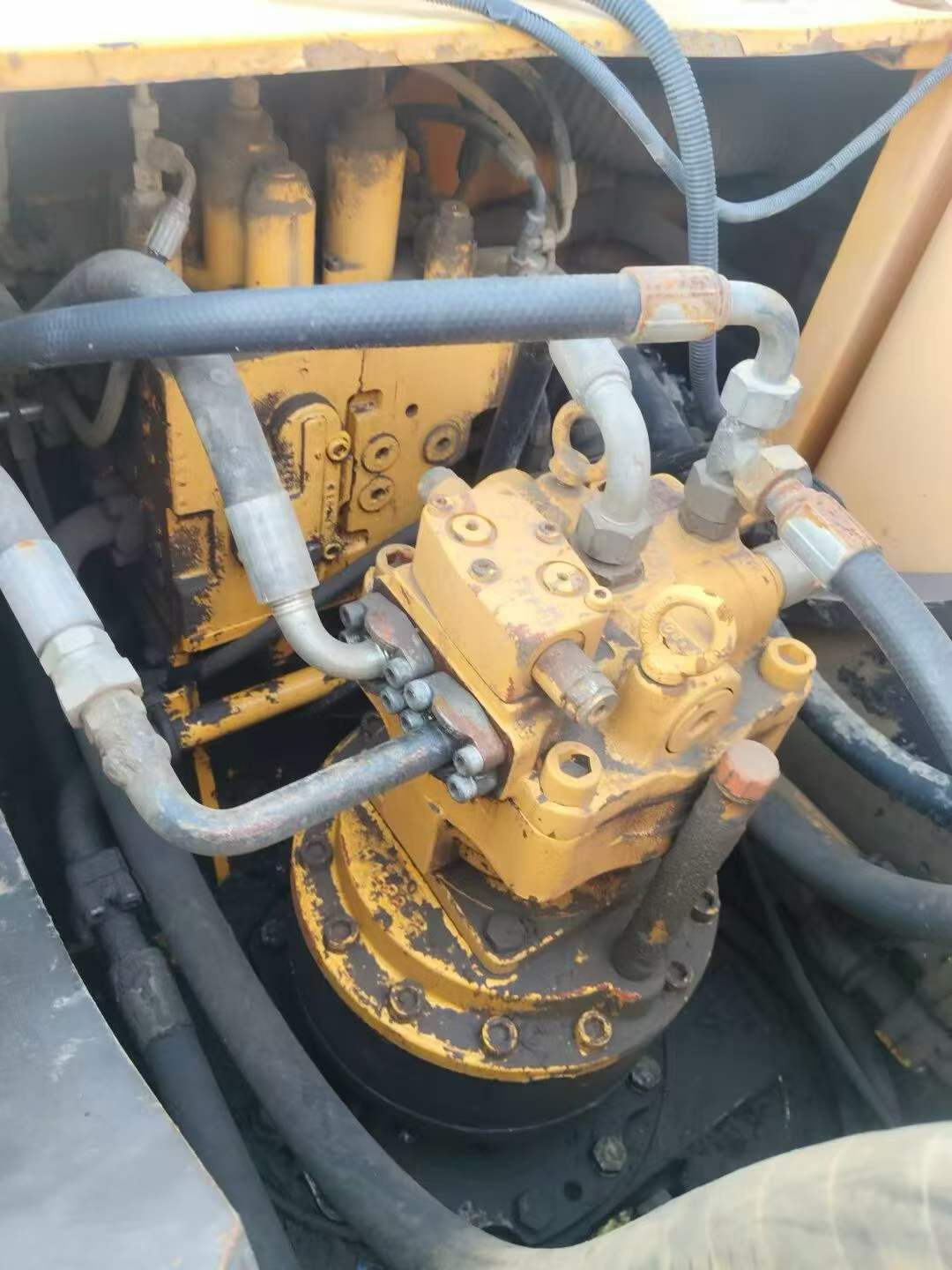 Buy Sany SY215C-8 Used Excavator / 4 Buy Sany SY215C-8 Used Excavator / 4