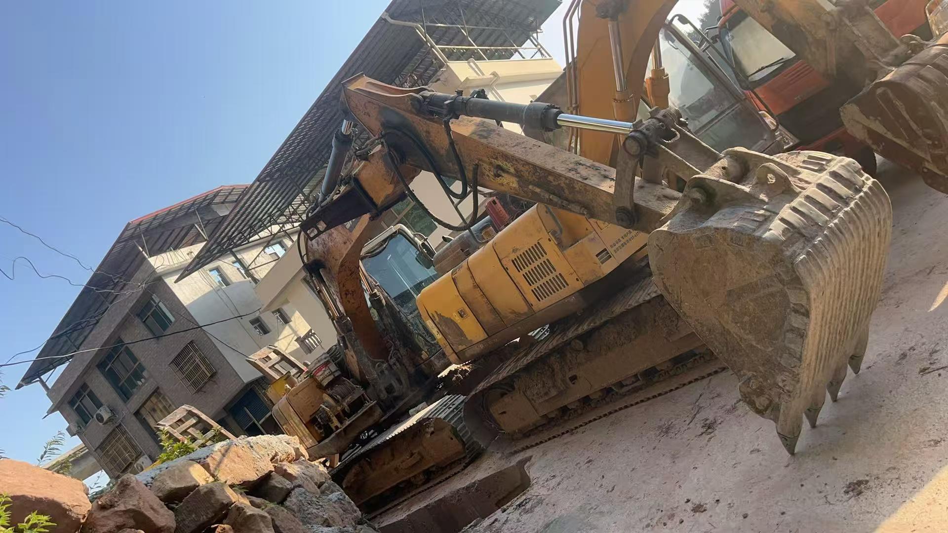 Buy Sany SY135 Used Excavator / 3