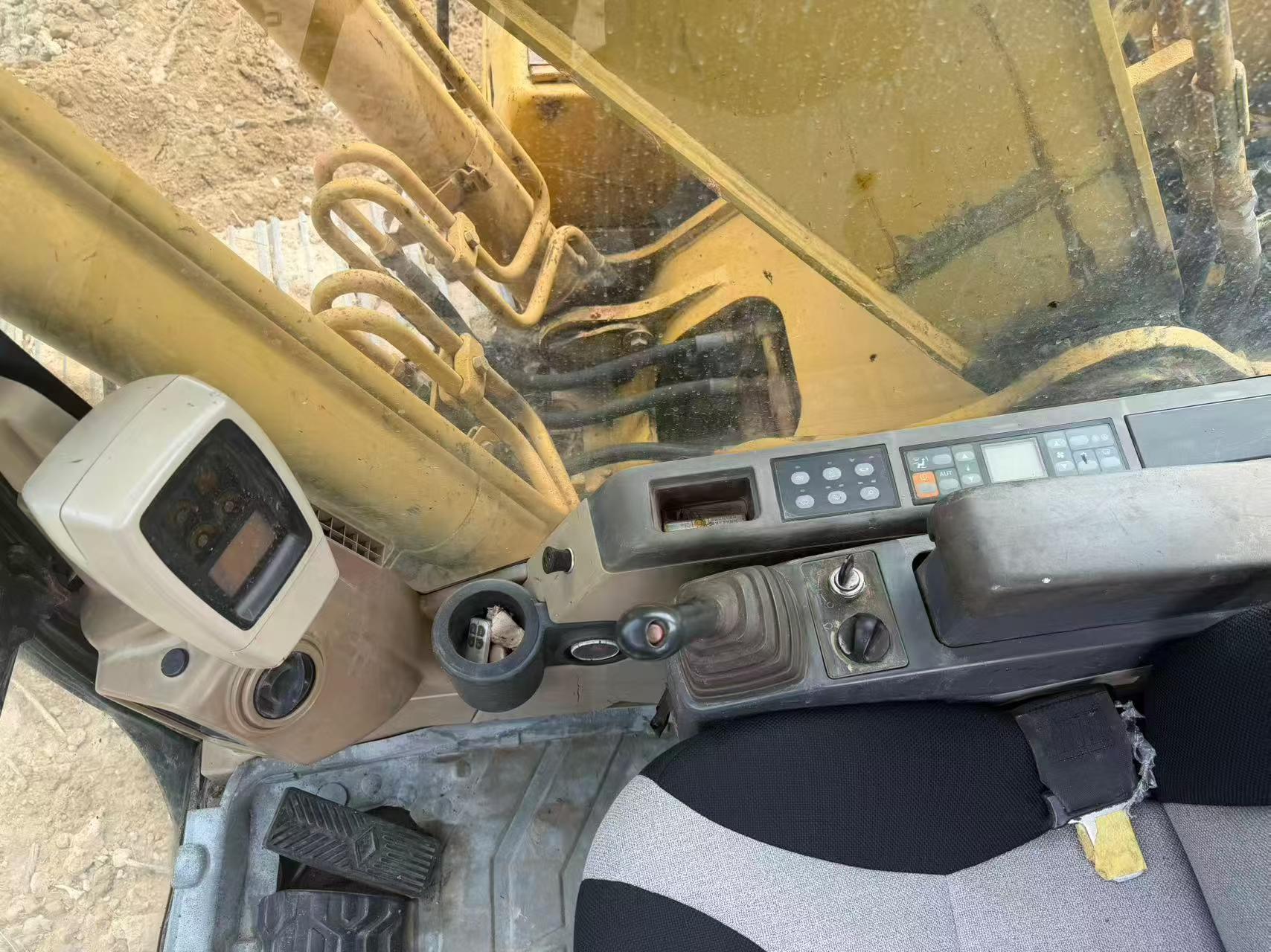Buy Caterpillar 320A Used Excavator / 4