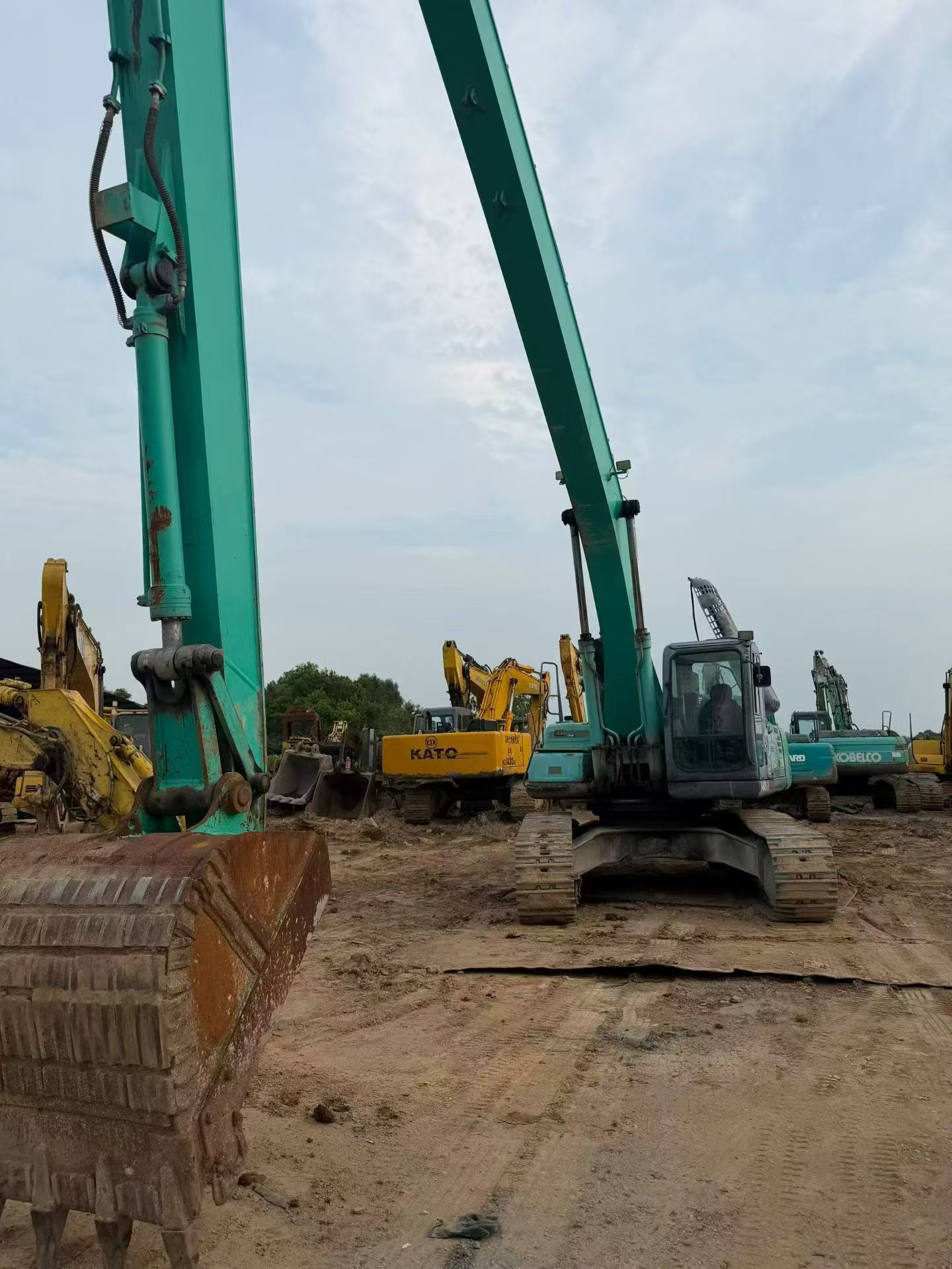 شراء Kobelco SK350-8 مستعمل حفارة