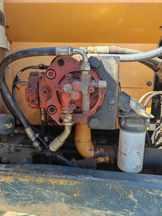 Buy Hyundai R215VS Used Excavator / 1