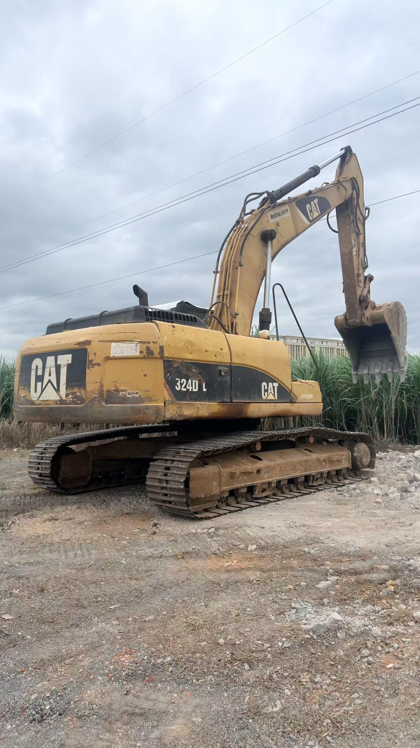 Buy Caterpillar 324D Used Excavator / 6