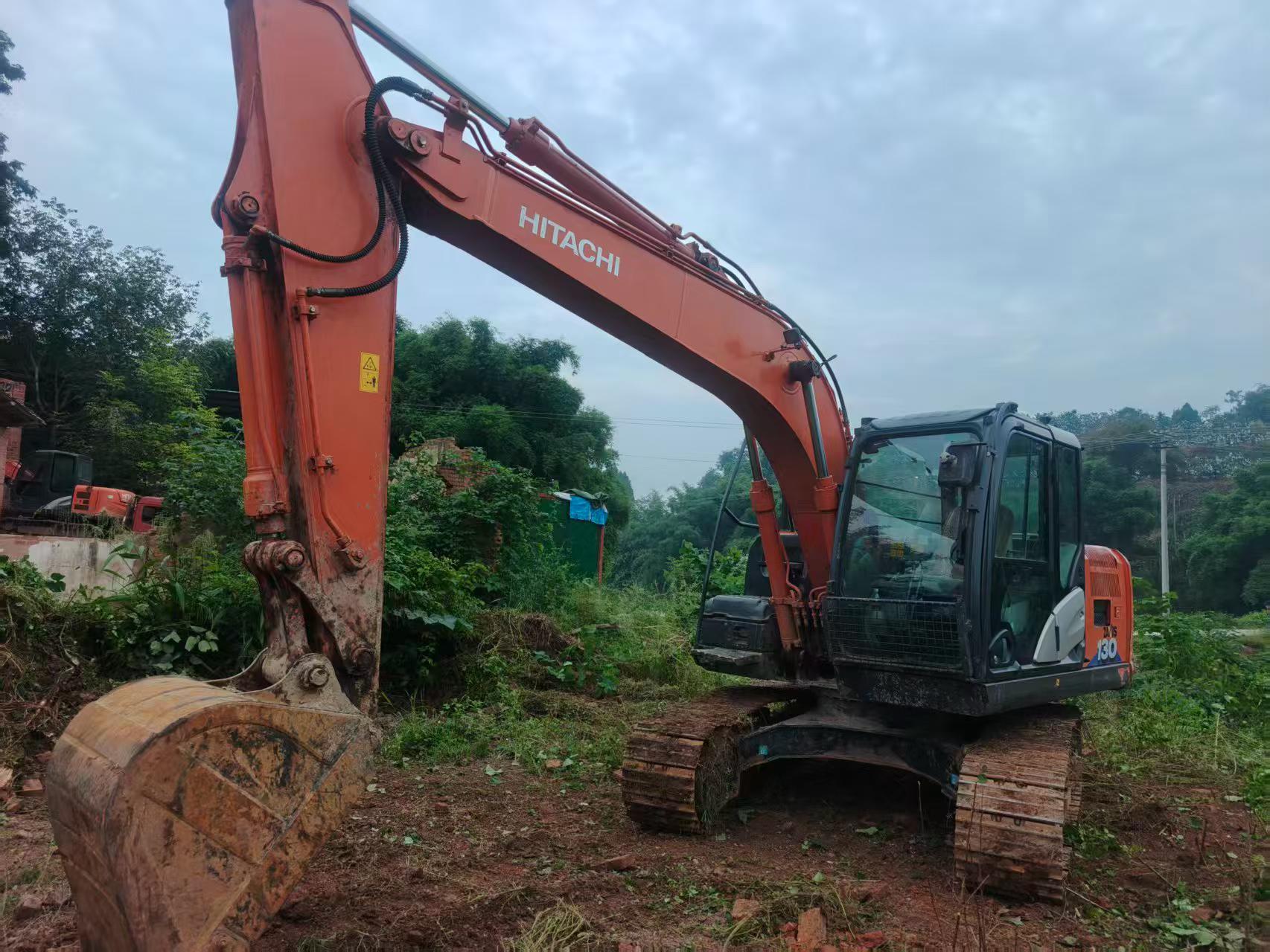 Buy Hitachi EX130 Used Excavator / 5
