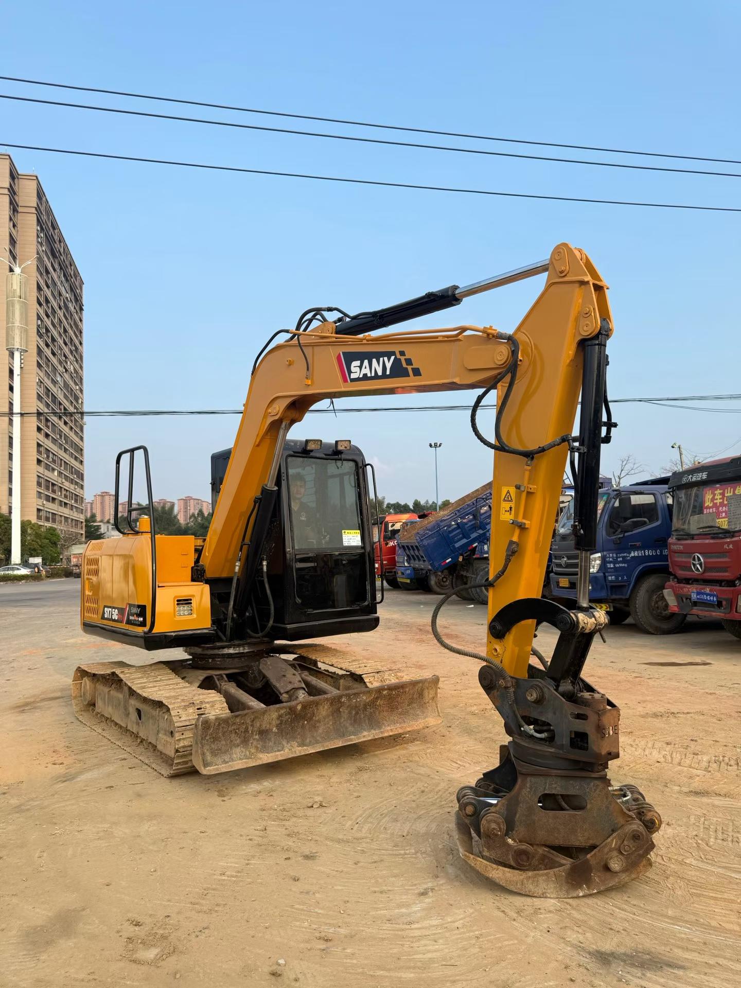 Buy Sany SY65C Used Excavator / 1