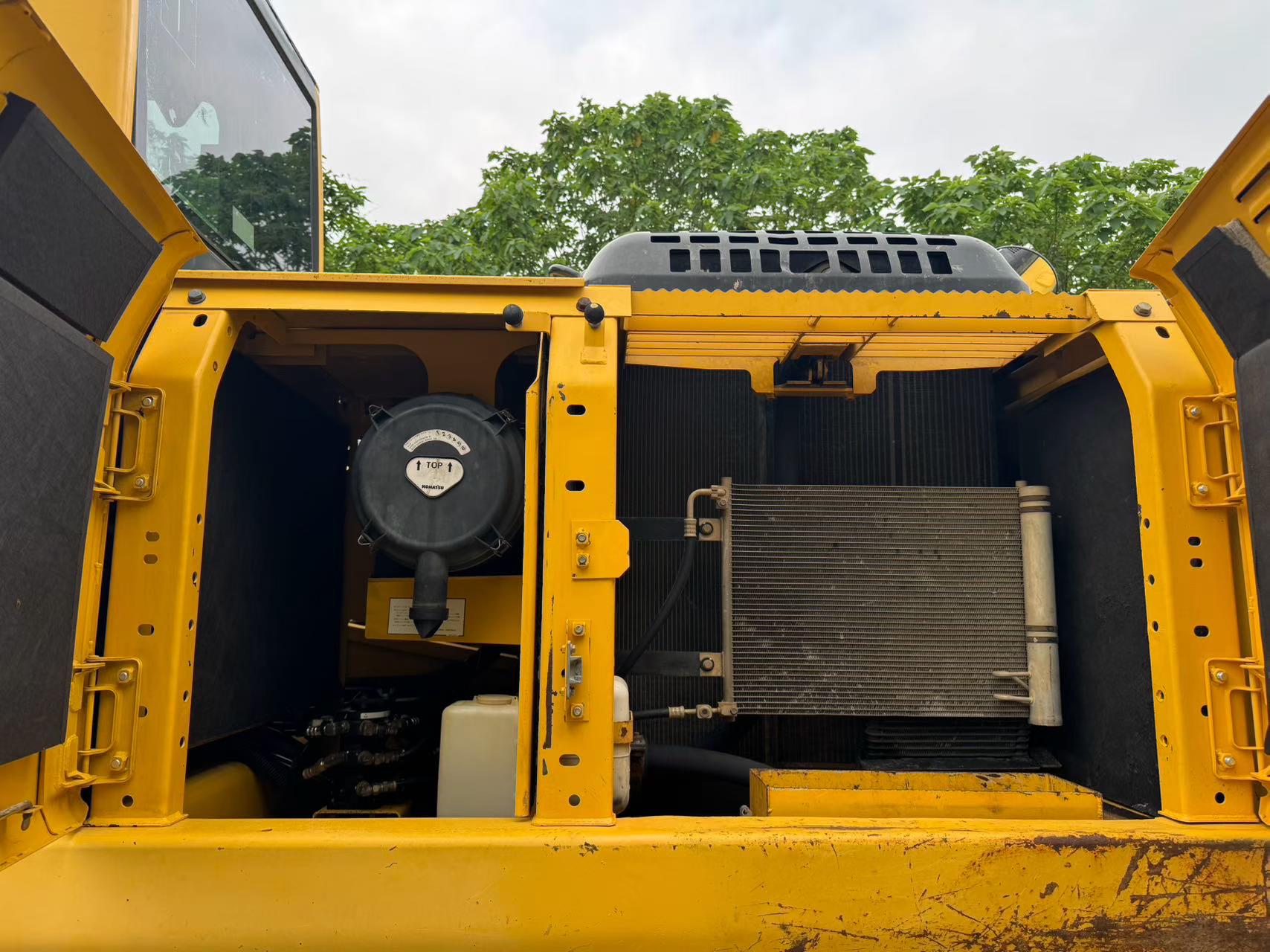 Buy Komatsu PC200-8N1 Used Excavator / 7 Buy Komatsu PC200-8N1 Used Excavator / 7