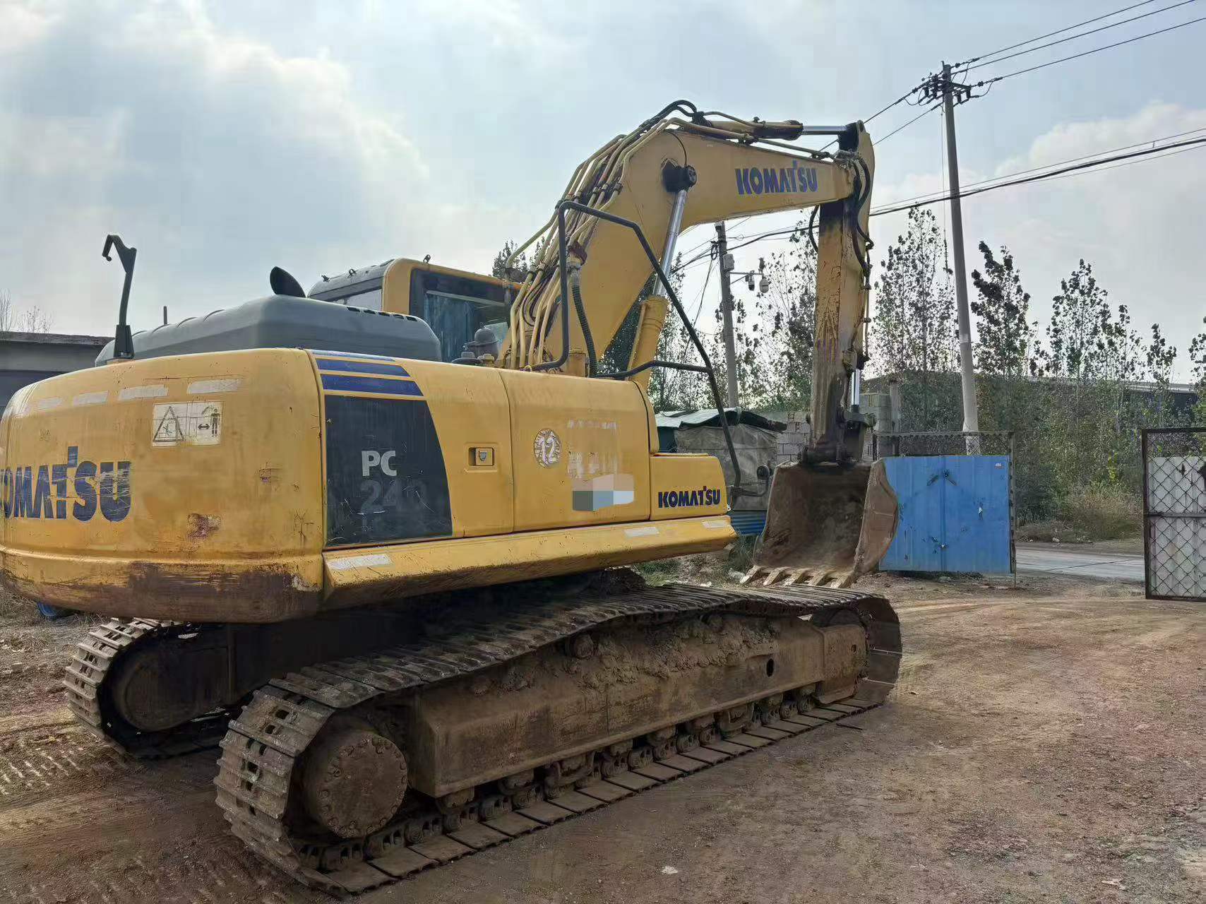 Buy Komatsu PC210 Used Excavator / 3 Buy Komatsu PC210 Used Excavator / 3