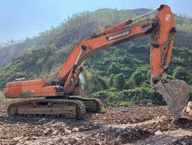 شراء حفارة Doosan DX420LC مستعملة / 2 شراء حفارة Doosan DX420LC مستعملة / 2