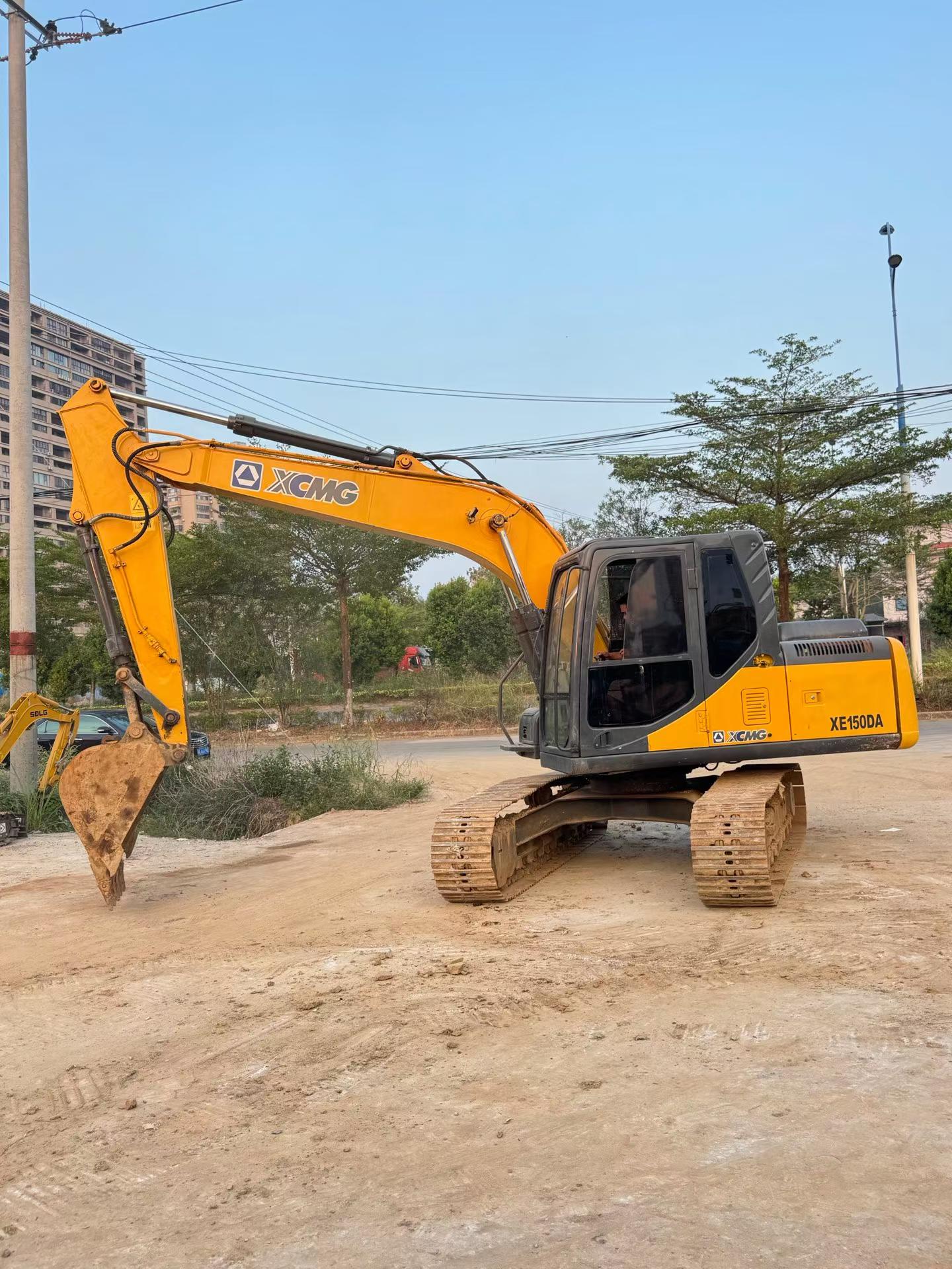 Buy XCMG XE150 Used Excavator / 2