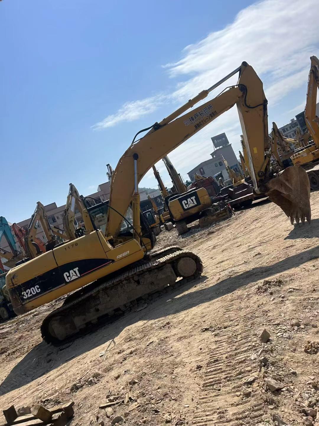 Buy Caterpillar 320C Used Excavator / 2 Buy Caterpillar 320C Used Excavator / 2