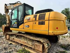 Buy Caterpillar 323 Used Excavator / 2 Buy Caterpillar 323 Used Excavator / 2