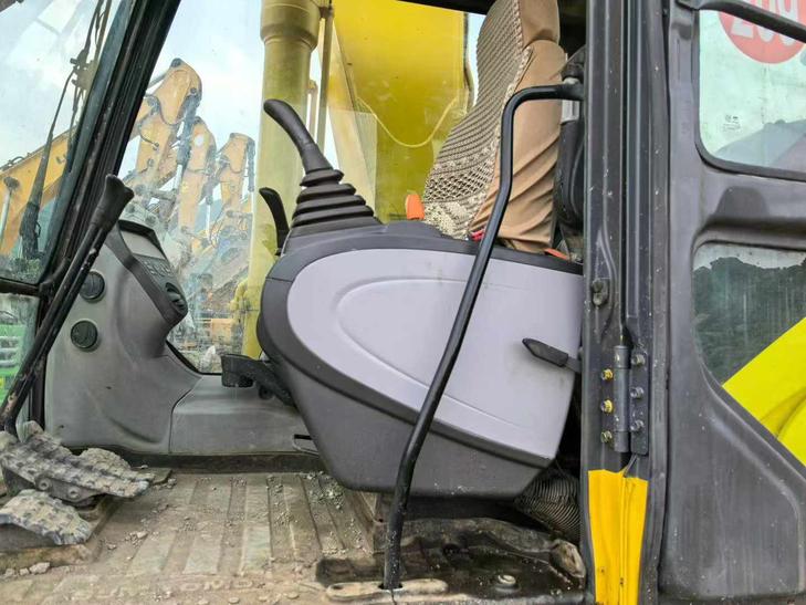 Buy Sumitomo SH260LC-6 Used Excavator / 1