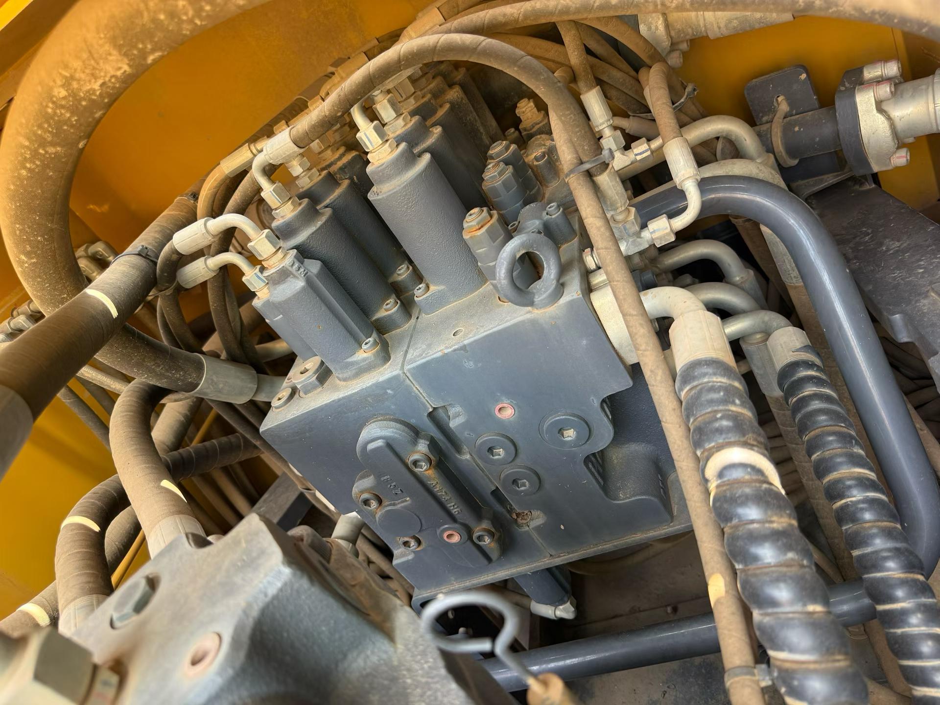 Buy XCMG XE205DA Used Excavator / 5