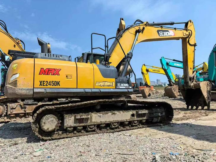 Buy XCMG XE245D Used Excavator / 1