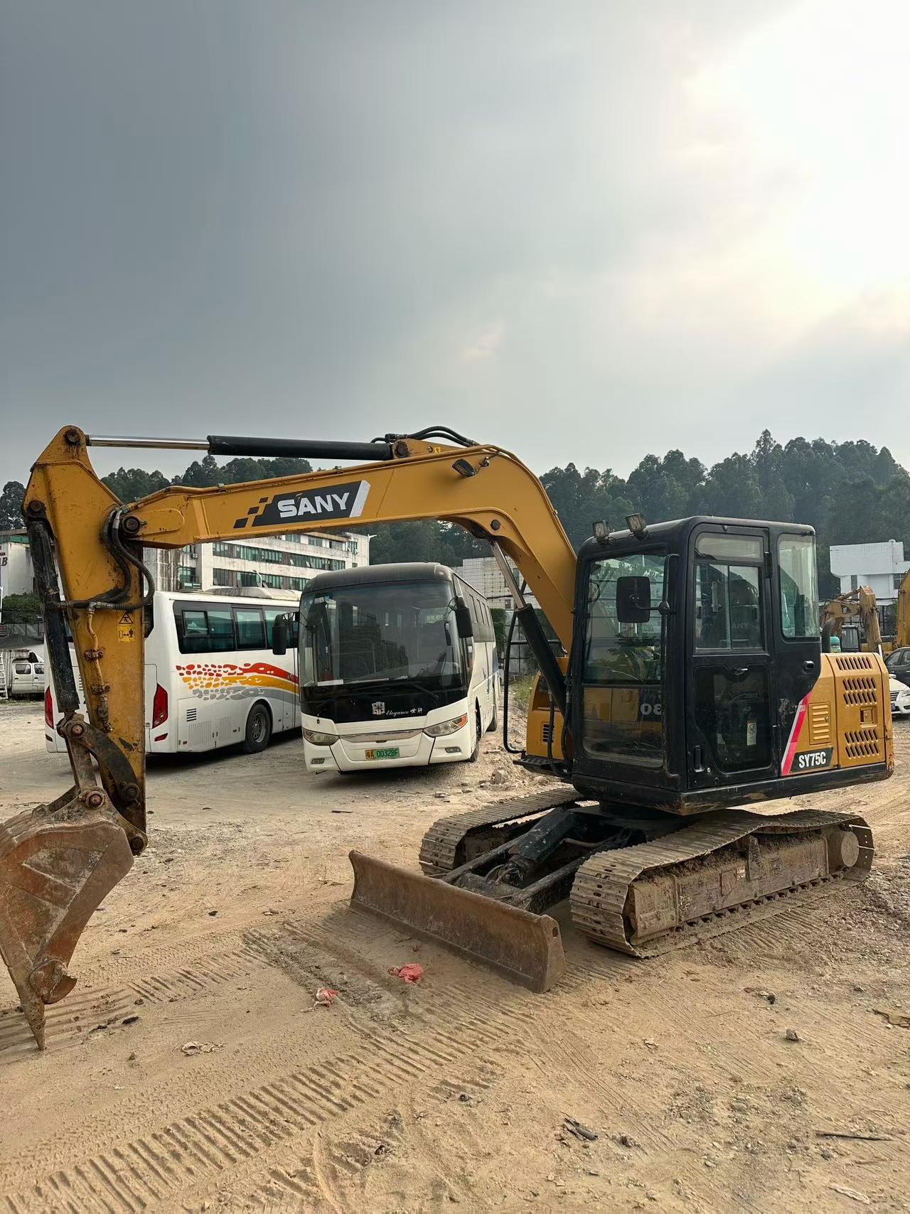 Buy Sany SY70C Used Excavator / 2