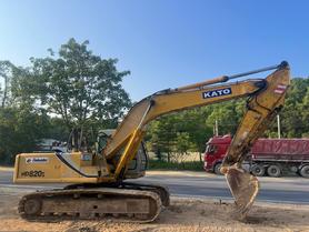 Buy Kato 820-3SP Used Excavator / 2 Buy Kato 820-3SP Used Excavator / 2