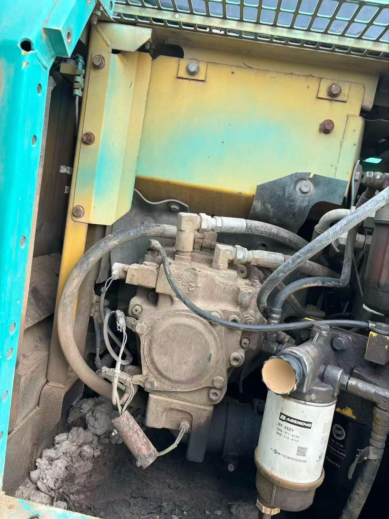 شراء حفارة Komatsu PC120-8 مستعملة / 2