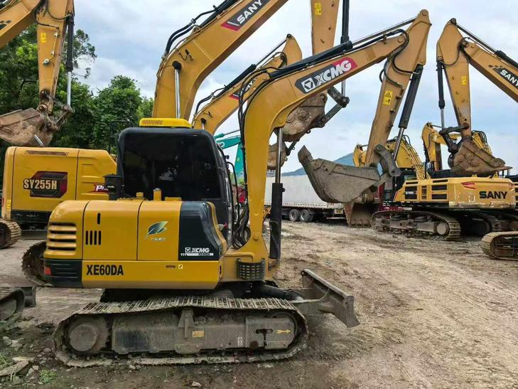 Buy XCMG XE60 Used Excavator / 1