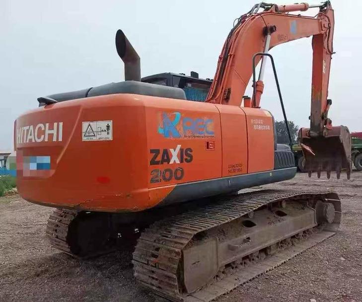 Buy Hitachi ZH200-5B Used Excavator / 1