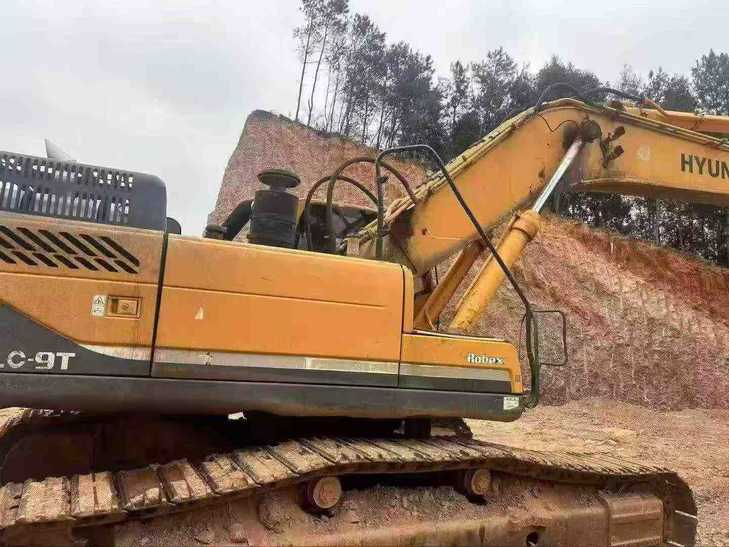 Buy Hyundai R385LC-9 Used Excavator / 1