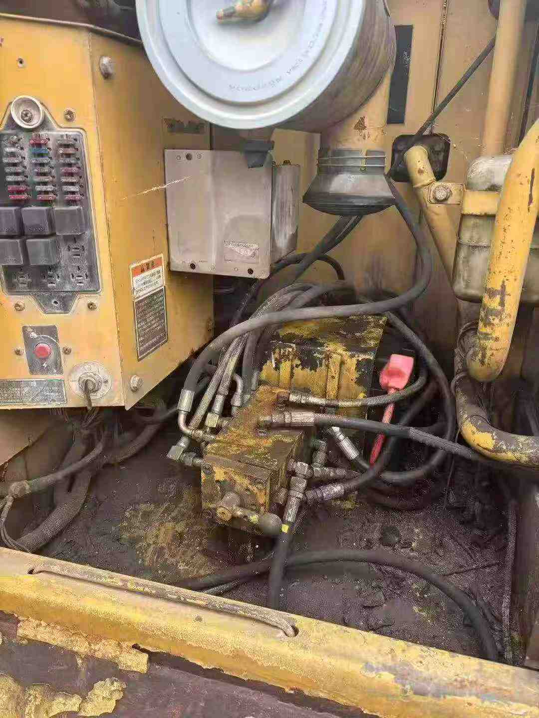 Buy Caterpillar 320V2 Used Excavator / 5