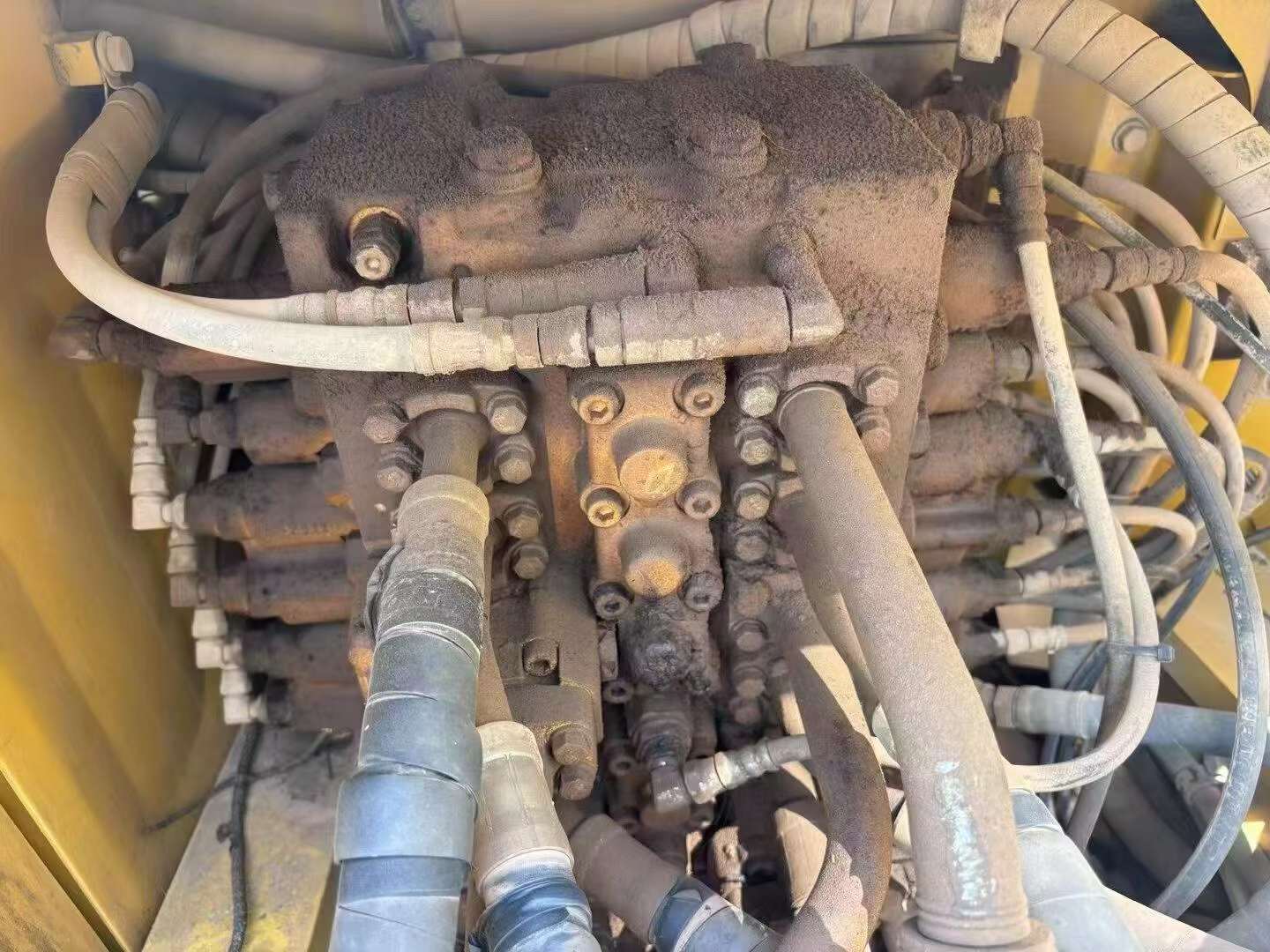 Buy Komatsu PC240-6 Used Excavator / 7