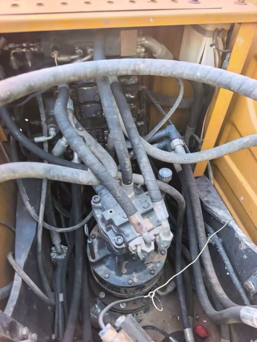 Buy XCMG XE135B Used Excavator / 7