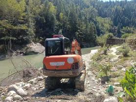 Buy Doosan DH60-7 Used Excavator / 9 Buy Doosan DH60-7 Used Excavator / 9