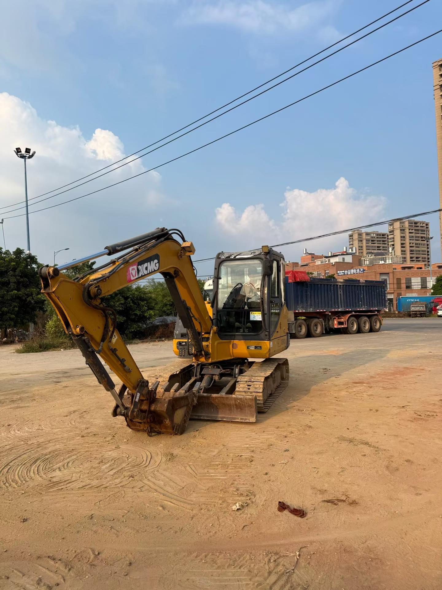 Buy XCMG XE60 Used Excavator / 4