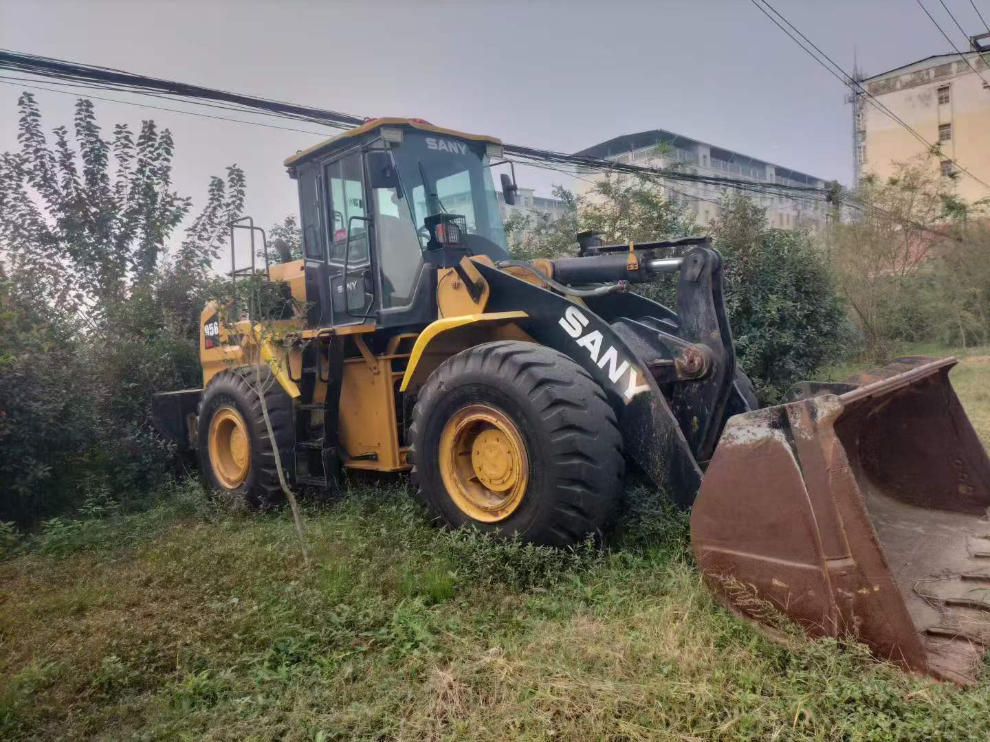 Buy Sany SW956N Used Excavator / 3 Buy Sany SW956N Used Excavator / 3