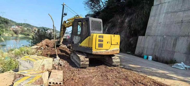 Buy Sumitomo SH80-6 Used Excavator / 1