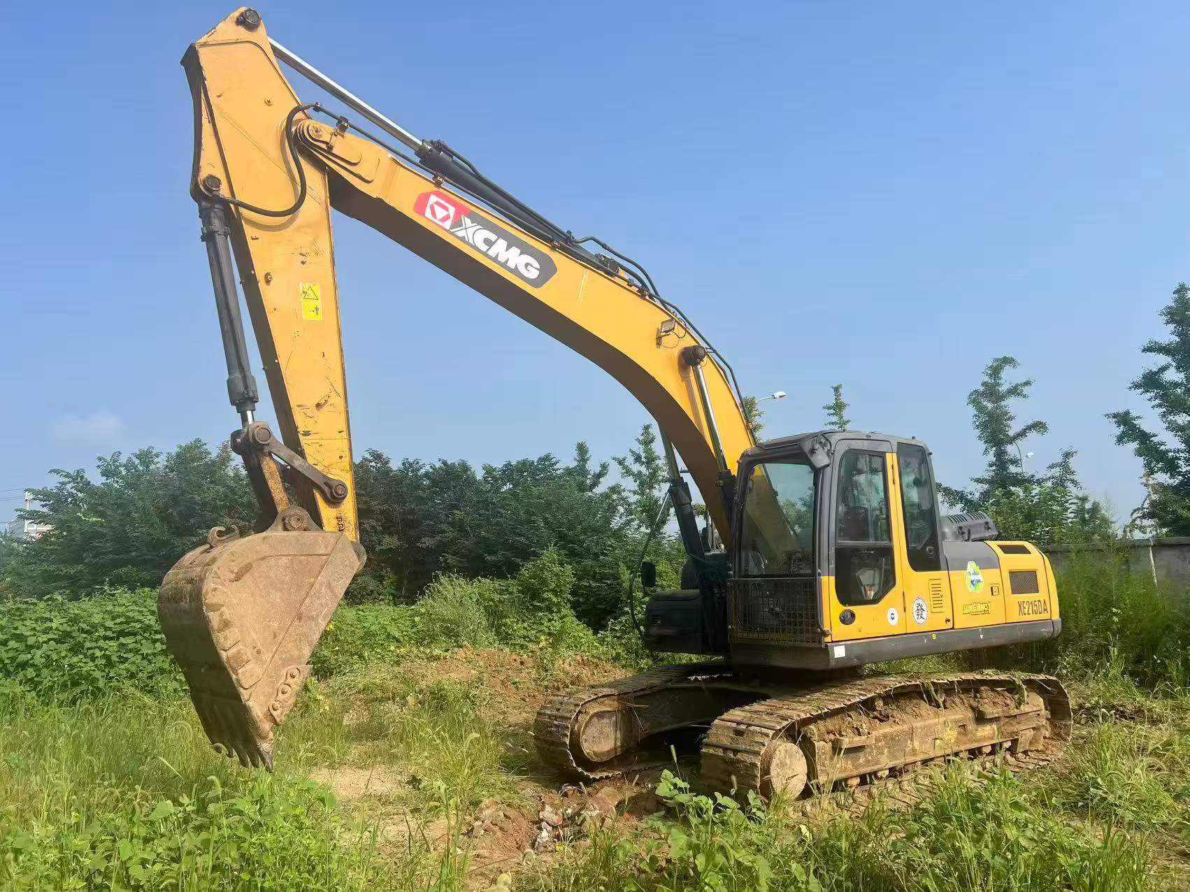 Buy XCMG XE215 Used Excavator / 8