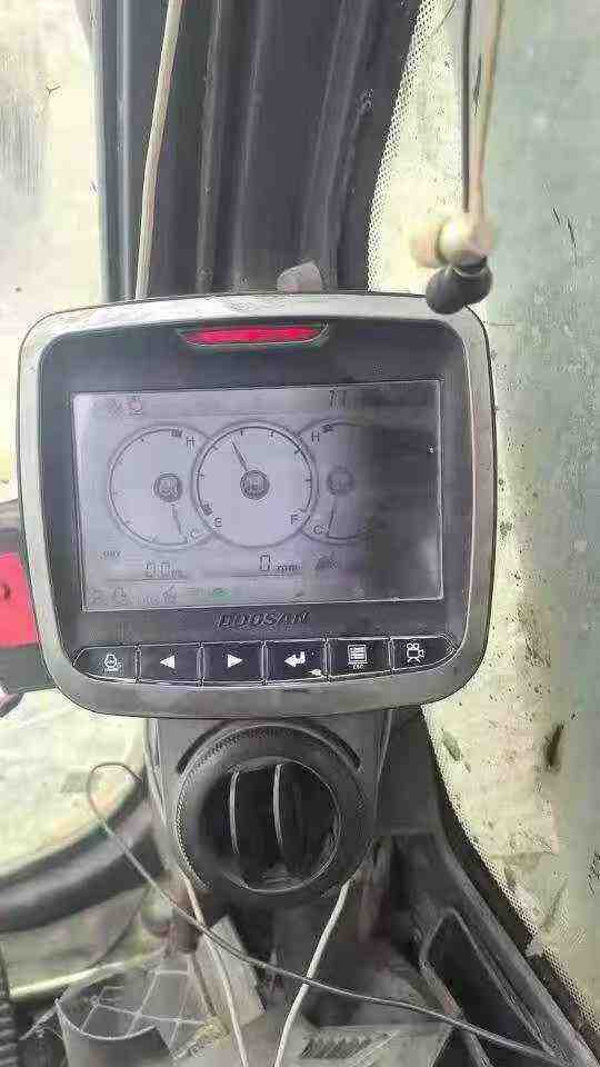 Buy Doosan DH215-7 Used Excavator / 8