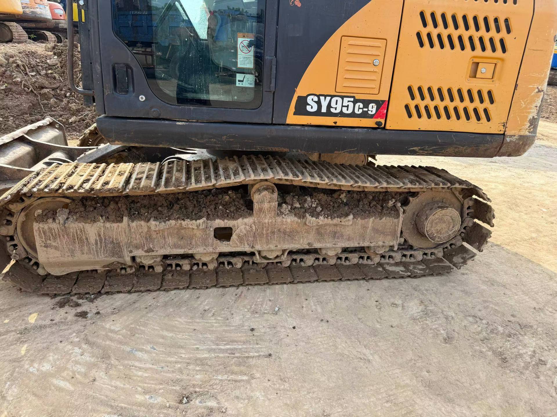 Buy Sany SY95C Used Excavator / 9