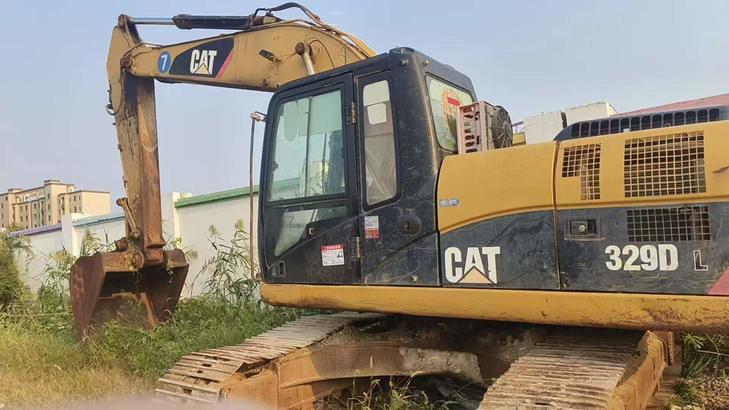 Buy Caterpillar 323 Used Excavator / 1