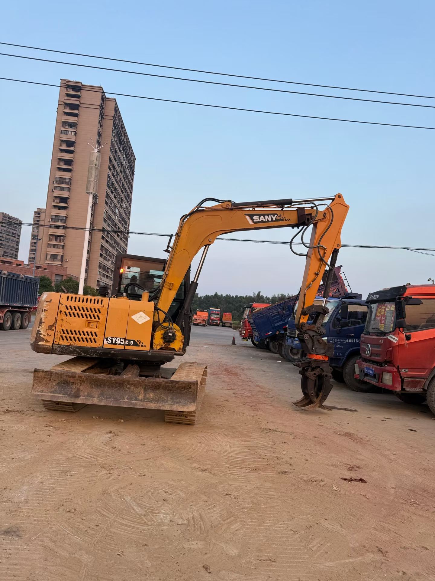 Buy Sany SY95C Used Excavator / 8