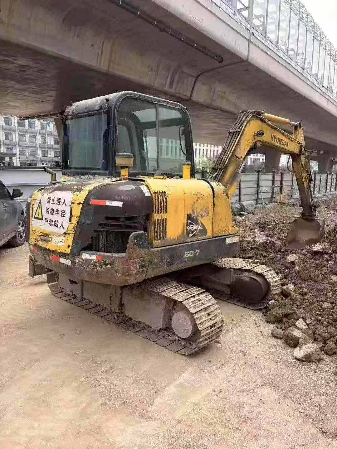 Buy Hyundai HX60 Used Excavator / 4 Buy Hyundai HX60 Used Excavator / 4