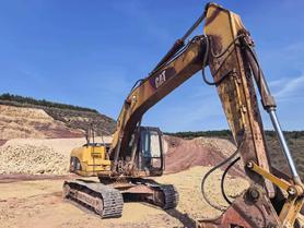 Buy Caterpillar 320D Used Excavator / 3 Buy Caterpillar 320D Used Excavator / 3