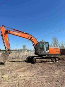 Buy Hitachi EX200 Used Excavator / 2 Buy Hitachi EX200 Used Excavator / 2