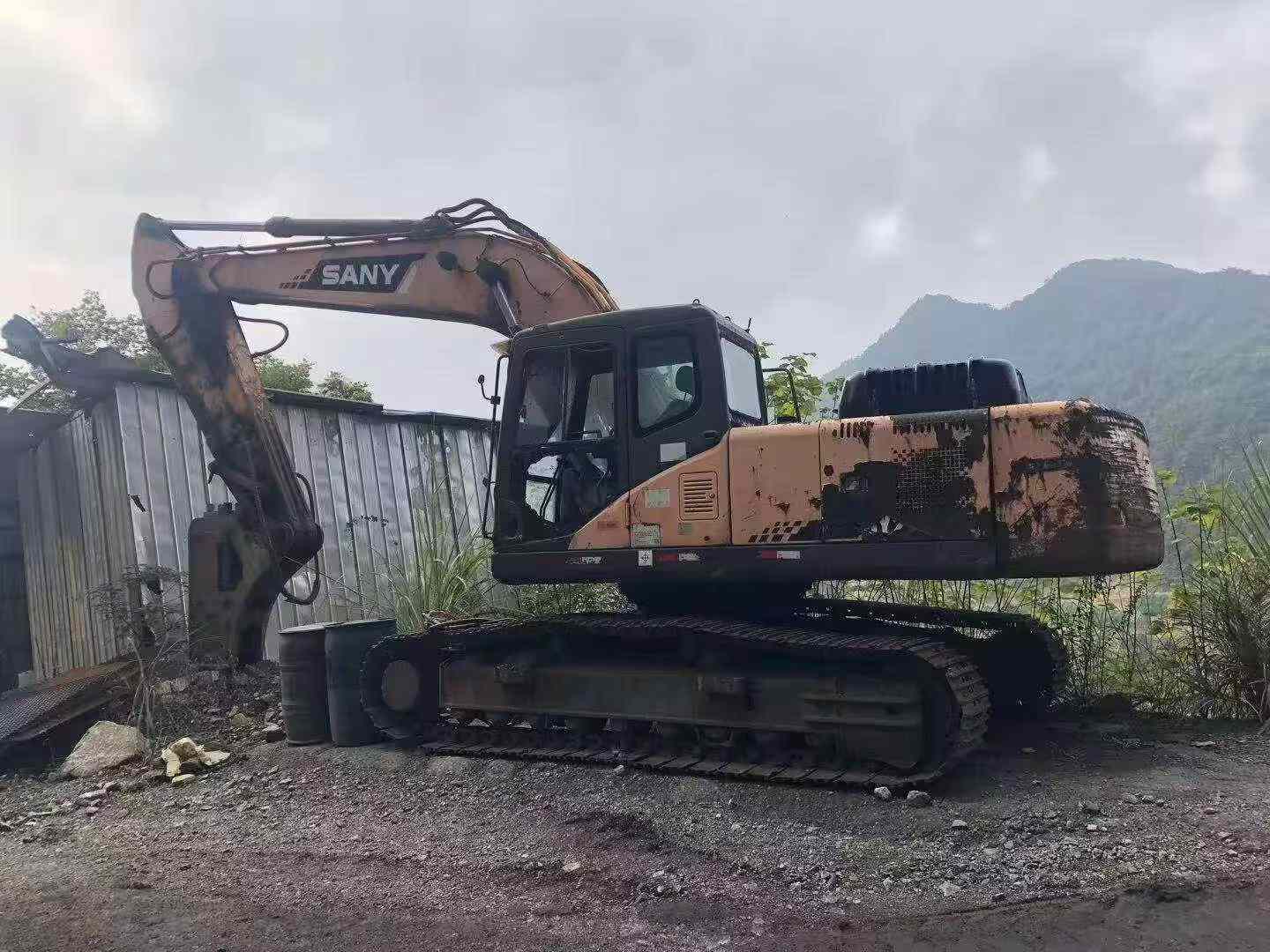 Buy Sany SY265C Used Excavator / 3