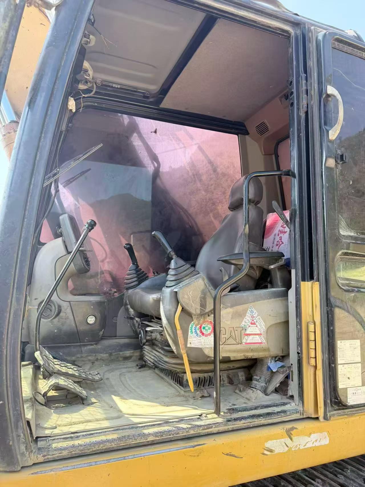 Buy Caterpillar 320D Used Excavator / 3