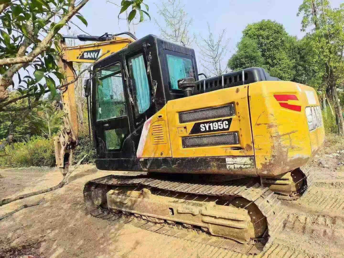 Buy Sany SY135 Used Excavator / 1