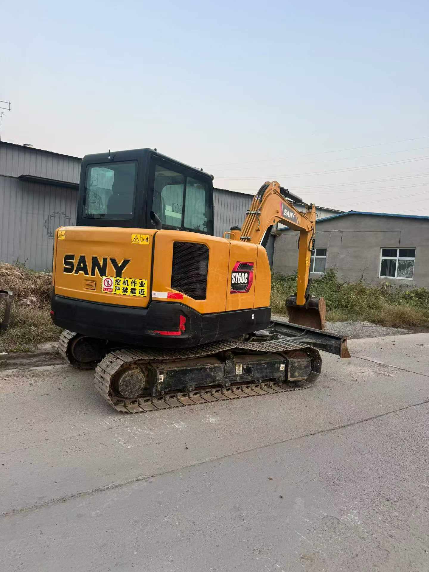 شراء Sany SY60 مستعمل حفارة