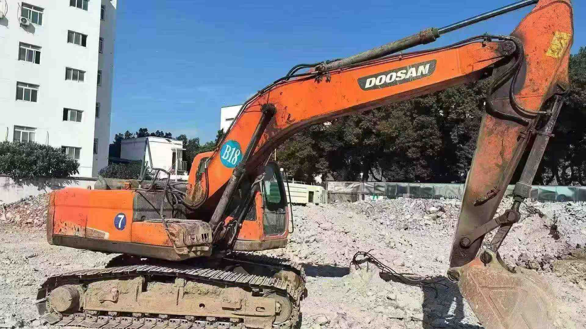 Buy Doosan DH215-7 Used Excavator / 2