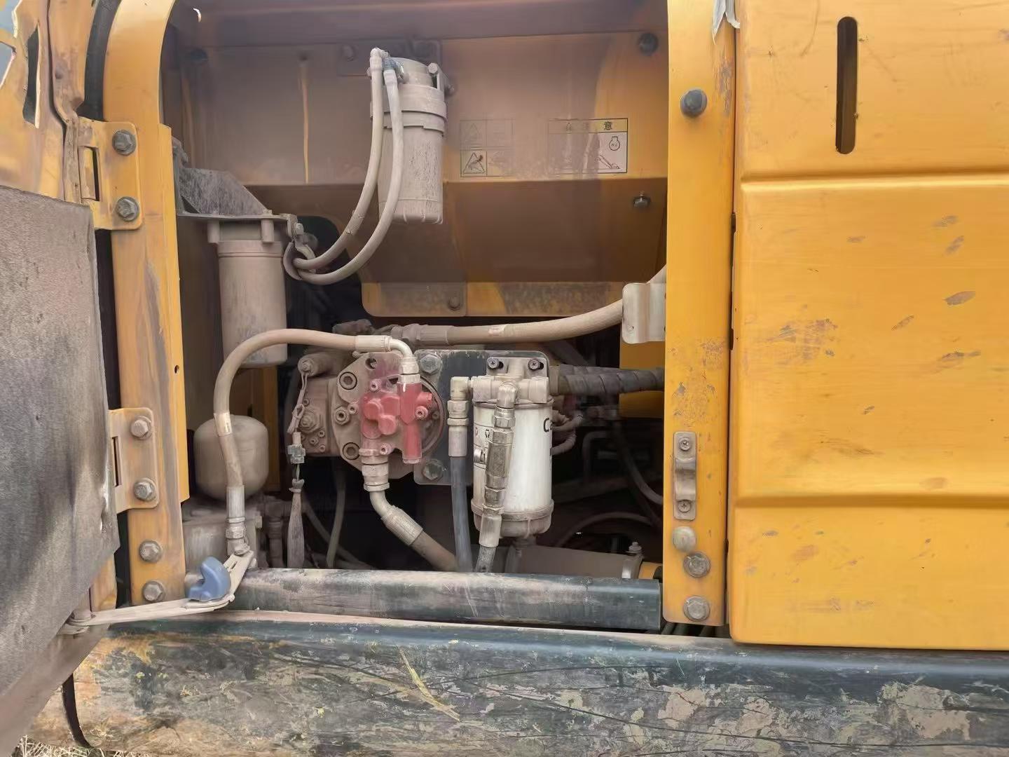 Compre Excavadora Hyundai R130W Usada / 7