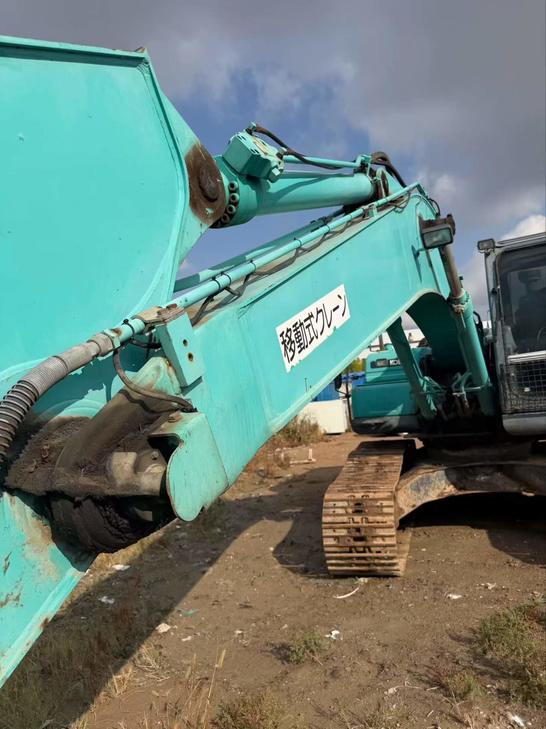 Buy Kobelco SK200-2 Used Excavator / 1
