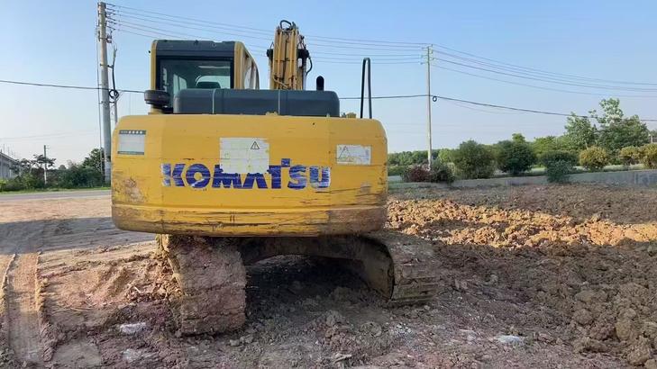 Buy Komatsu PC130 Used Excavator / 1