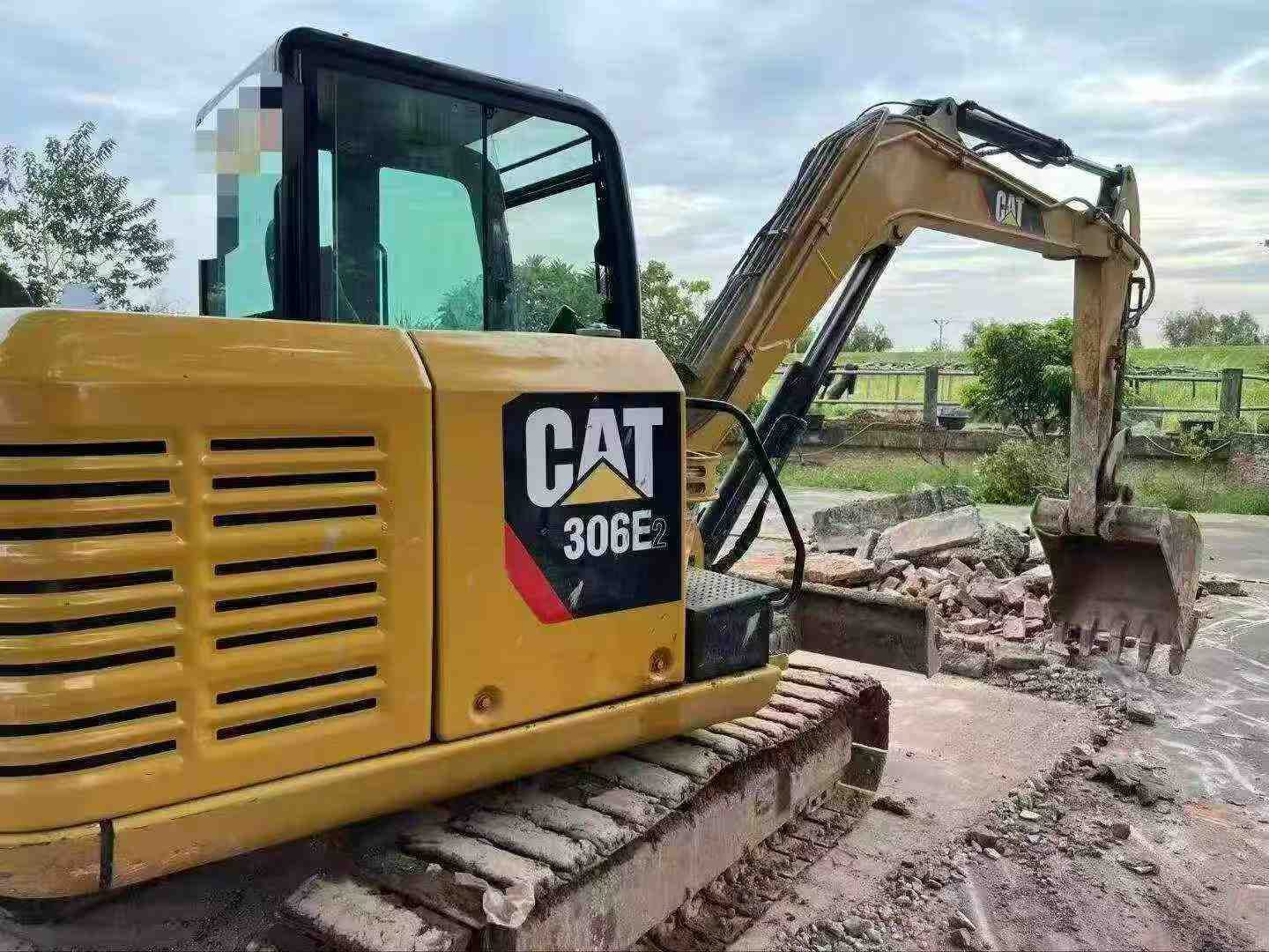 Buy Caterpillar 305.5 Used Excavator / 2