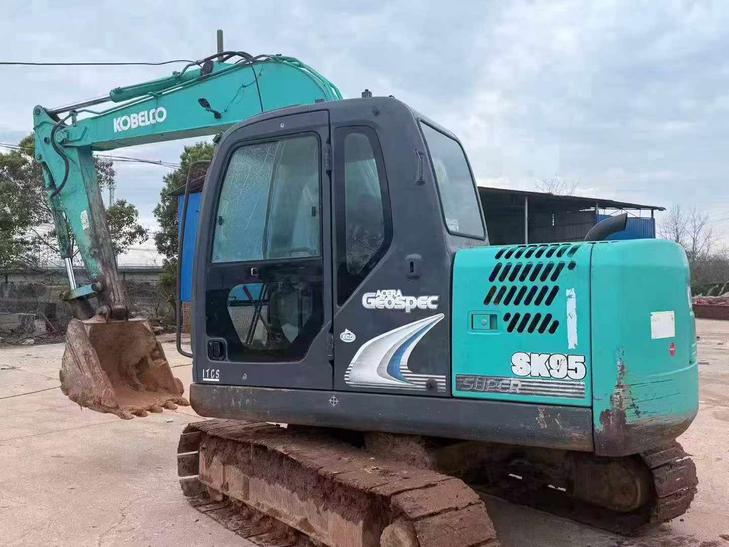Buy Kobelco SK75 Used Excavator / 1
