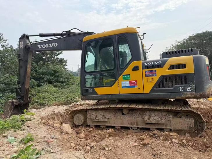 Buy Volvo L120E Used Excavator / 1