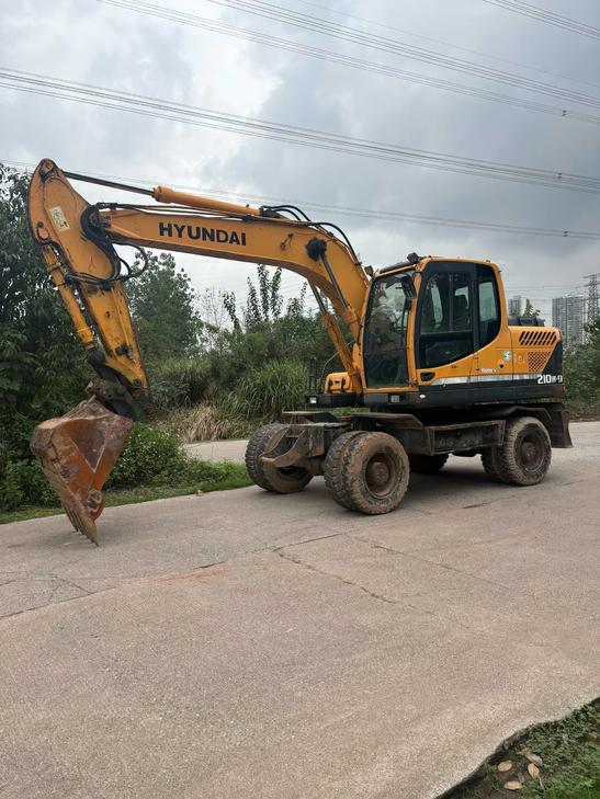 Buy Hyundai R150-7 Used Excavator / 1